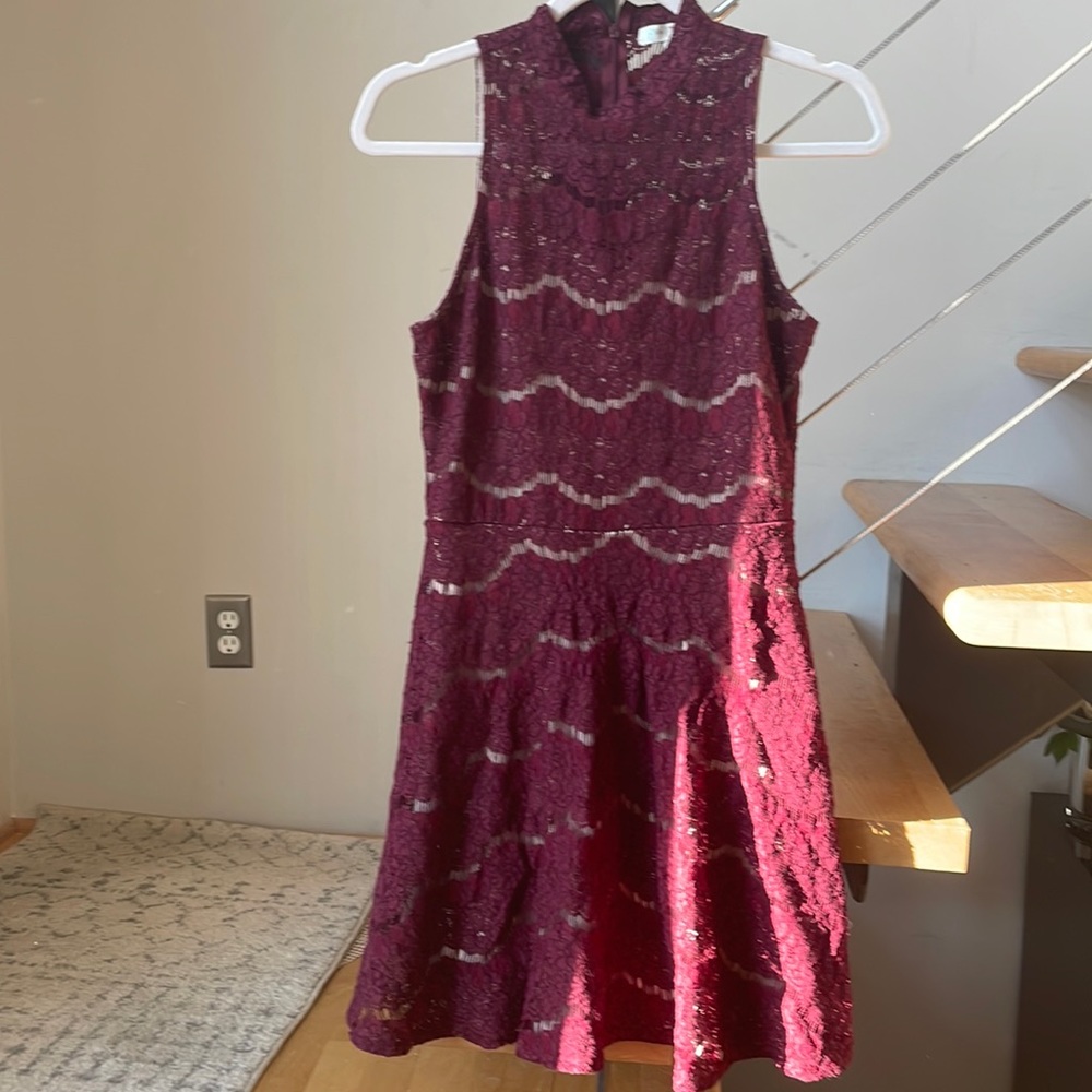 Maroon lace pattern dress